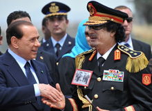 Les Libyens mitraillent un bateau italien et s’excusent ! Affaire close.