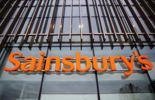 SAINSBURY'S RELÈVE SA PRÉVISION DE VENTES APRÈS LES FÊTES