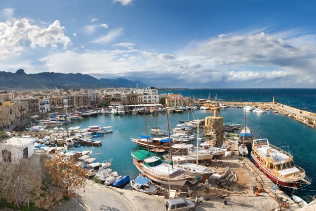 Chypre : Paiements en roubles pour s’assurer la fidélité des touristes russes