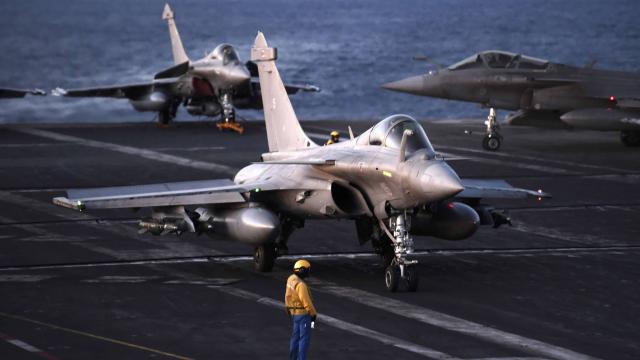 L’Inde prévoit l’achat de 50 avions de chasse français «Rafale»
