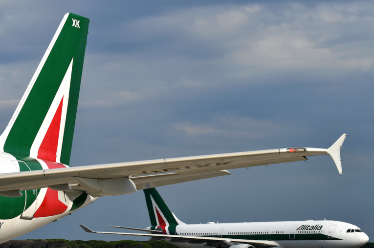 Le gouvernement italien renationalise la compagnie aérienne Alitalia