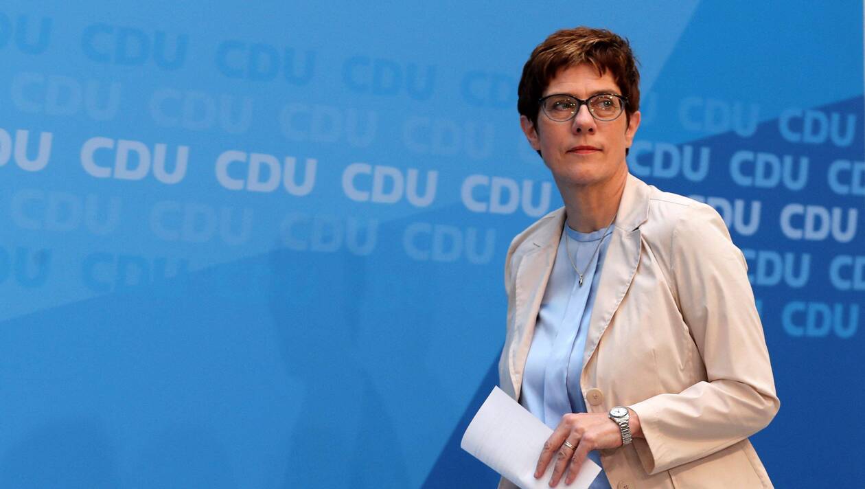 Annegret Kramp-Karrenbauer nommée ministre allemande de la Défense