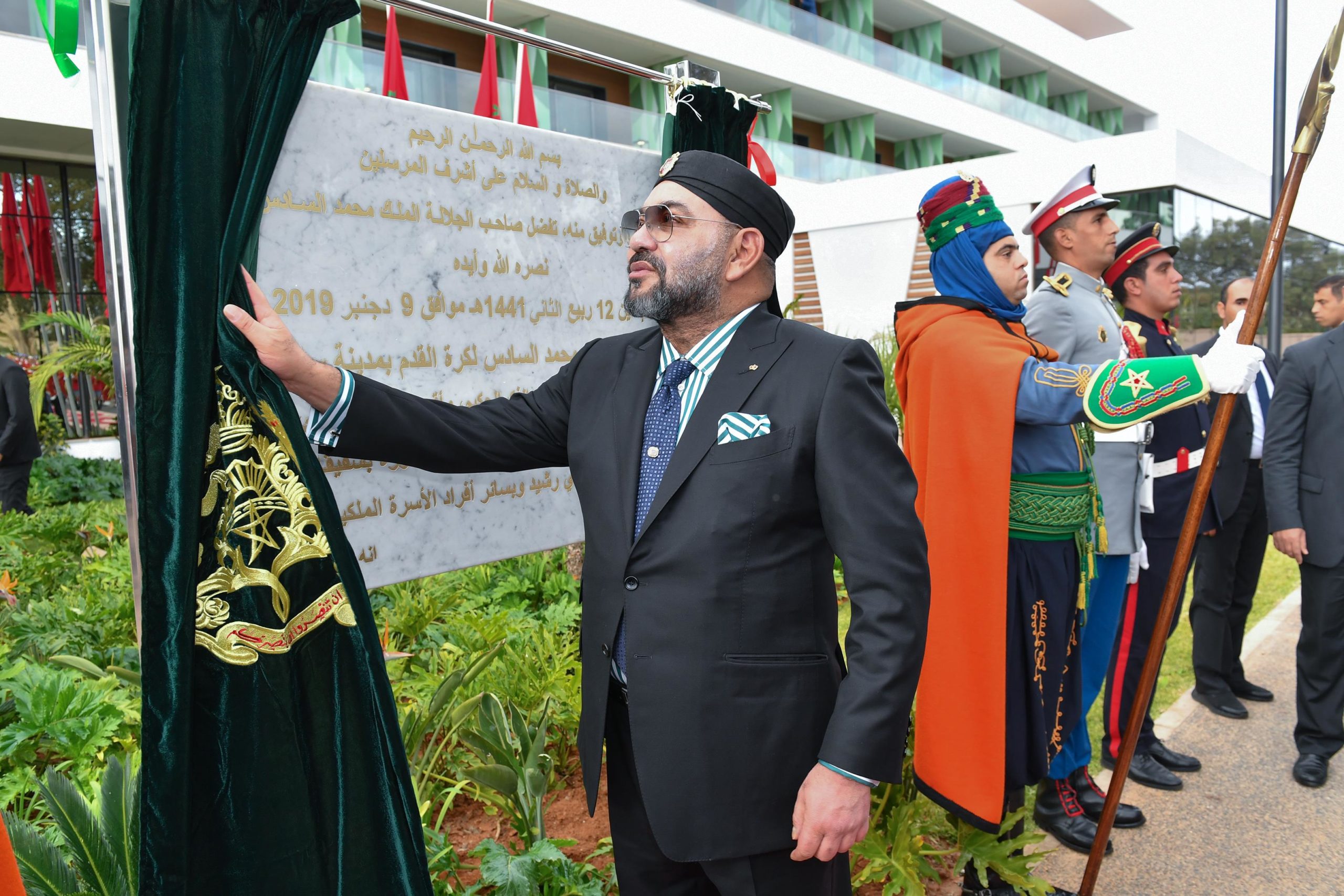 Le Roi Mohammed VI inaugure un complexe de football ultramoderne près de Rabat