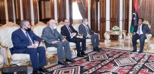 Deux ministres algériens en visite à Tripoli