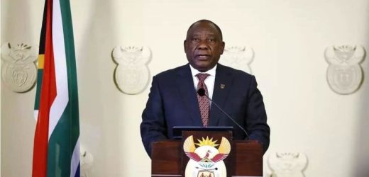 Covid-19 : Ramaphosa met fin à l’état de catastrophe nationale en Afrique du Sud