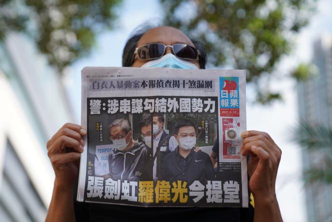 Sous la pression des autorités chinoises, le journal hongkongais Apple Daily cesse de paraître