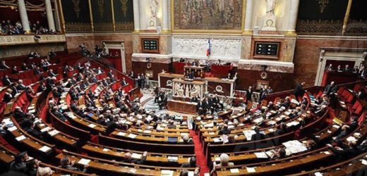 Covid-19 : Le Parlement français approuve définitivement l’extension du pass sanitaire