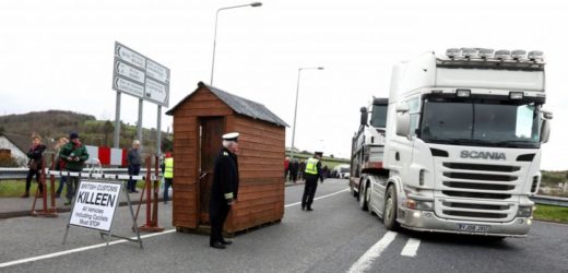 Londres veut prolonger la période de grâce sur les contrôles douaniers en Irlande du Nord