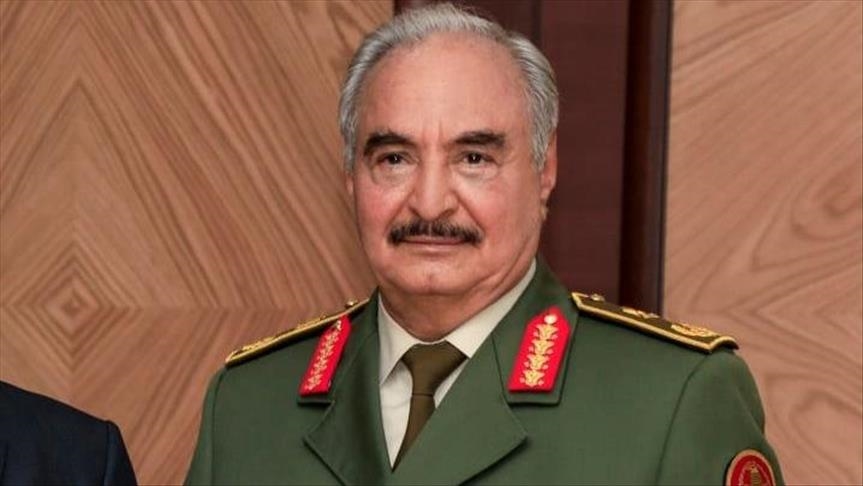 Libye : Haftar quitte provisoirement ses fonctions militaires pour briguer la présidence