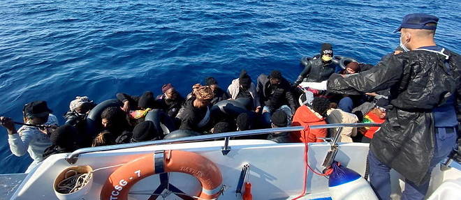 Algérie : Quatre migrants clandestins noyés et 13 autres interceptés en mer Méditerranée