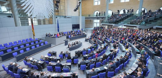 Un Bundestag plus diversifié ouvre une nouvelle page politique en Allemagne