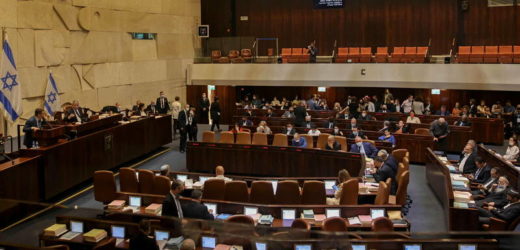 Israël : Le gouvernement Bennett marque un point avec l’adoption de son budget au Parlement