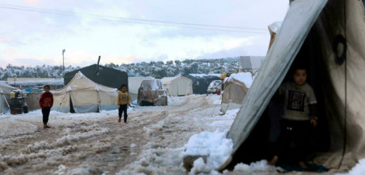 Des camps de réfugiés ravagés par une tempête de neige dans le nord de la Syrie