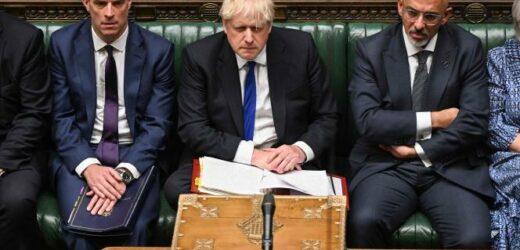 Royaume-Uni : le gouvernement presque réduit de moitié par les démissions