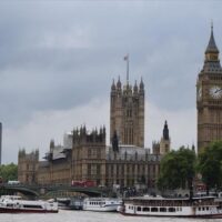 Royaume-Uni : le gouvernement lève le moratoire sur le gaz de schiste